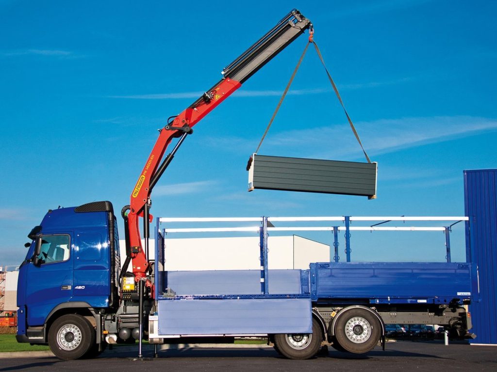 Стоимость доставки поребриков в ДНР: выбираем разумно